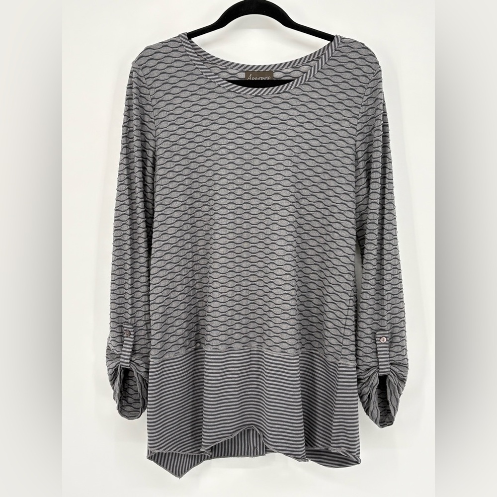 APROPOS Top Gray Patterned Tunic Women's Medium